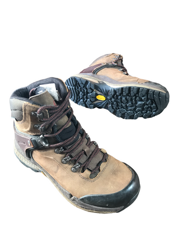 Merrell Womens Crestbound Hiking Boots Clay 8.5