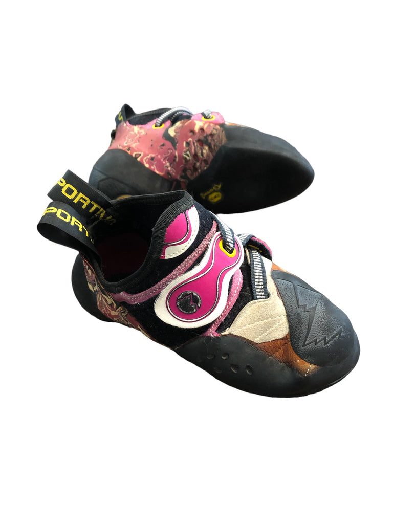 La Sportiva Solution Climbing Shoes Pink – Trail Hut