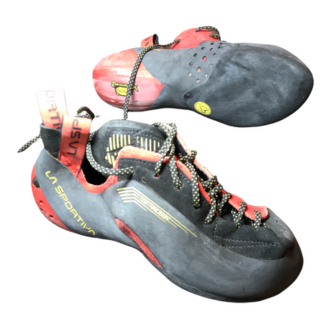 La Sportiva Testarossa Climbing Shoe Black, Red 40 1/2
