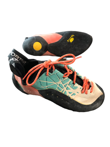 La Sportiva Kataki Climbing Shoe Aqua, Coral 37.5